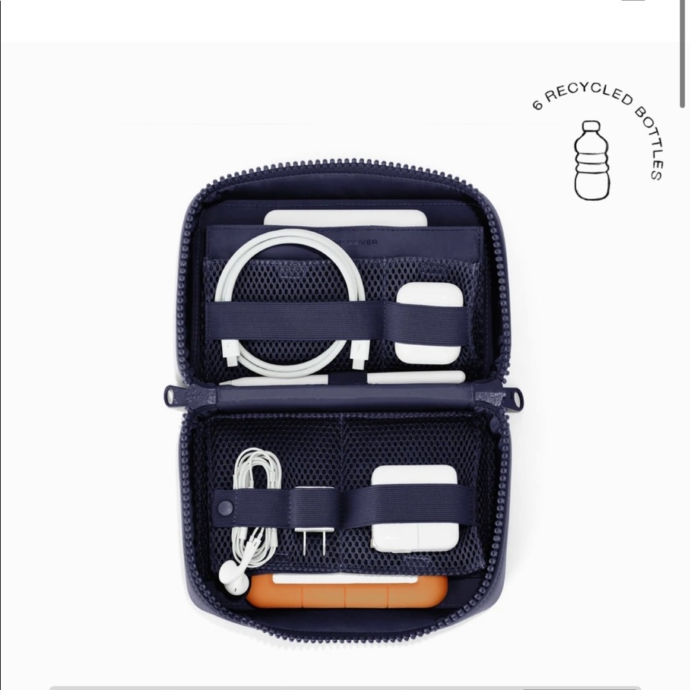 Dagne Dover Arlo Tech Organizer Large